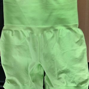 Gymshark Vital Seamless 2.0 Shorts in “Yellow Marl”